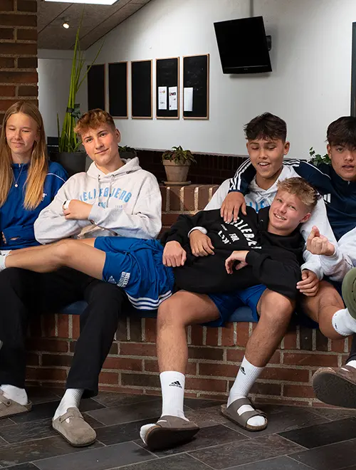 Dyrk f&aelig;llesskabet Skolet&oslash;j og merchandise med tryk